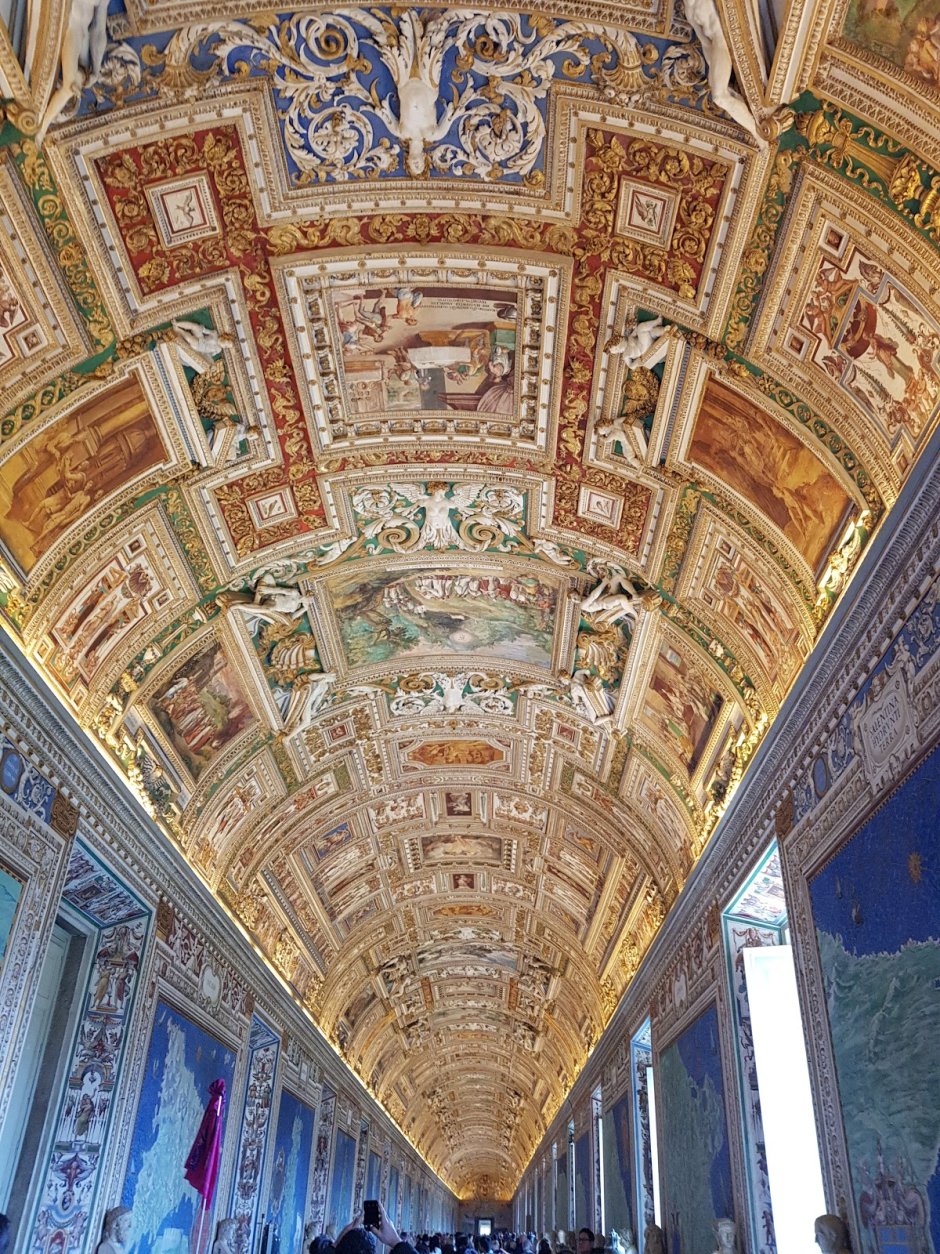 Папский дворец в Ватикане с воздуха
