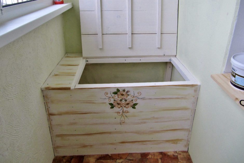 Ящик для хранения овощей на балконе