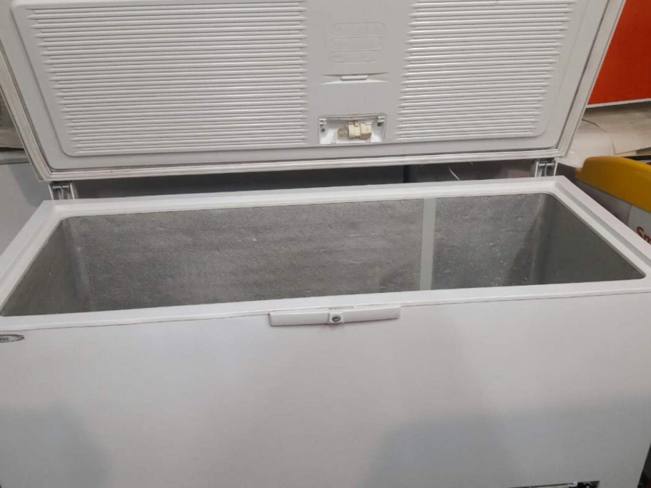 Морозильный холодильник