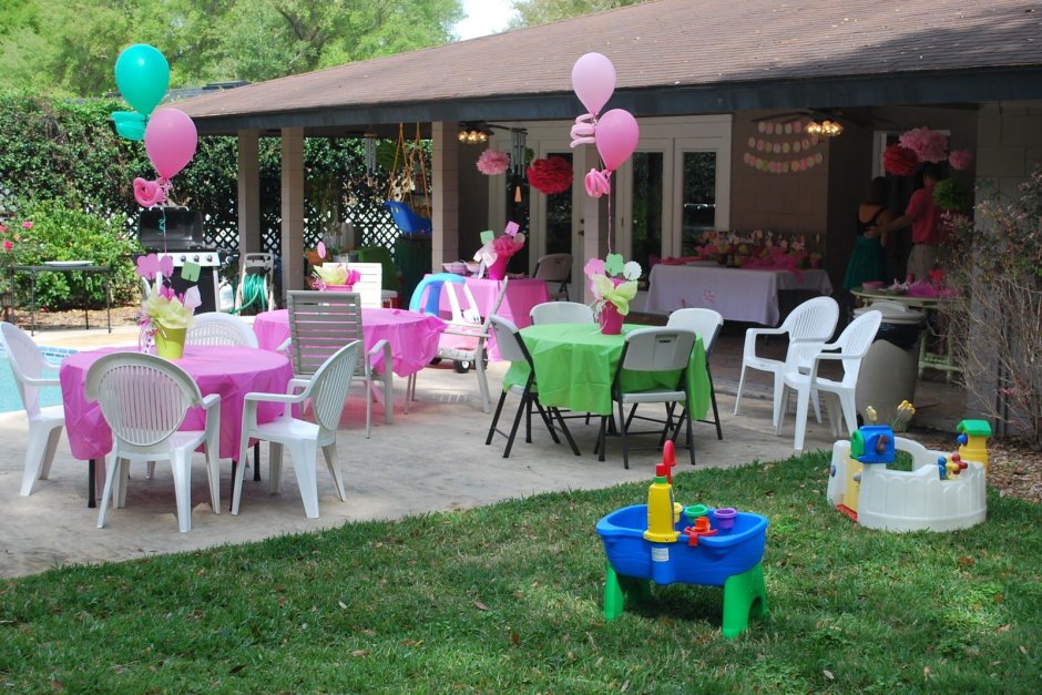 Outdoor Birthday Party Wall