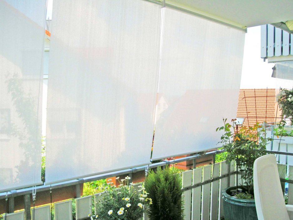 Защитные шторы для балкона