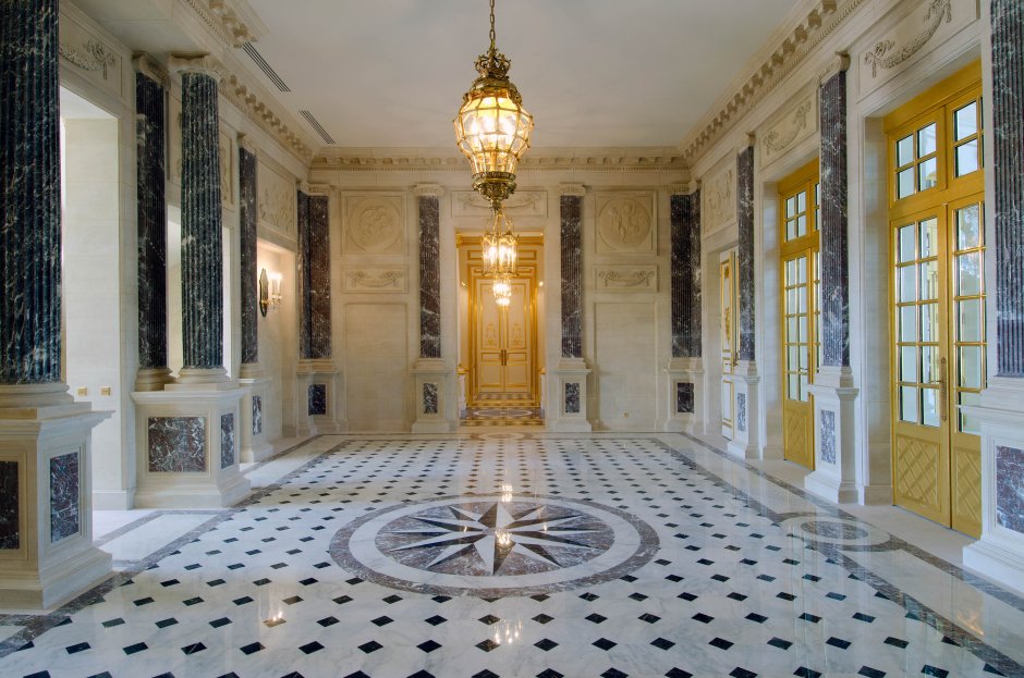 Chateau Louis XIV внутри