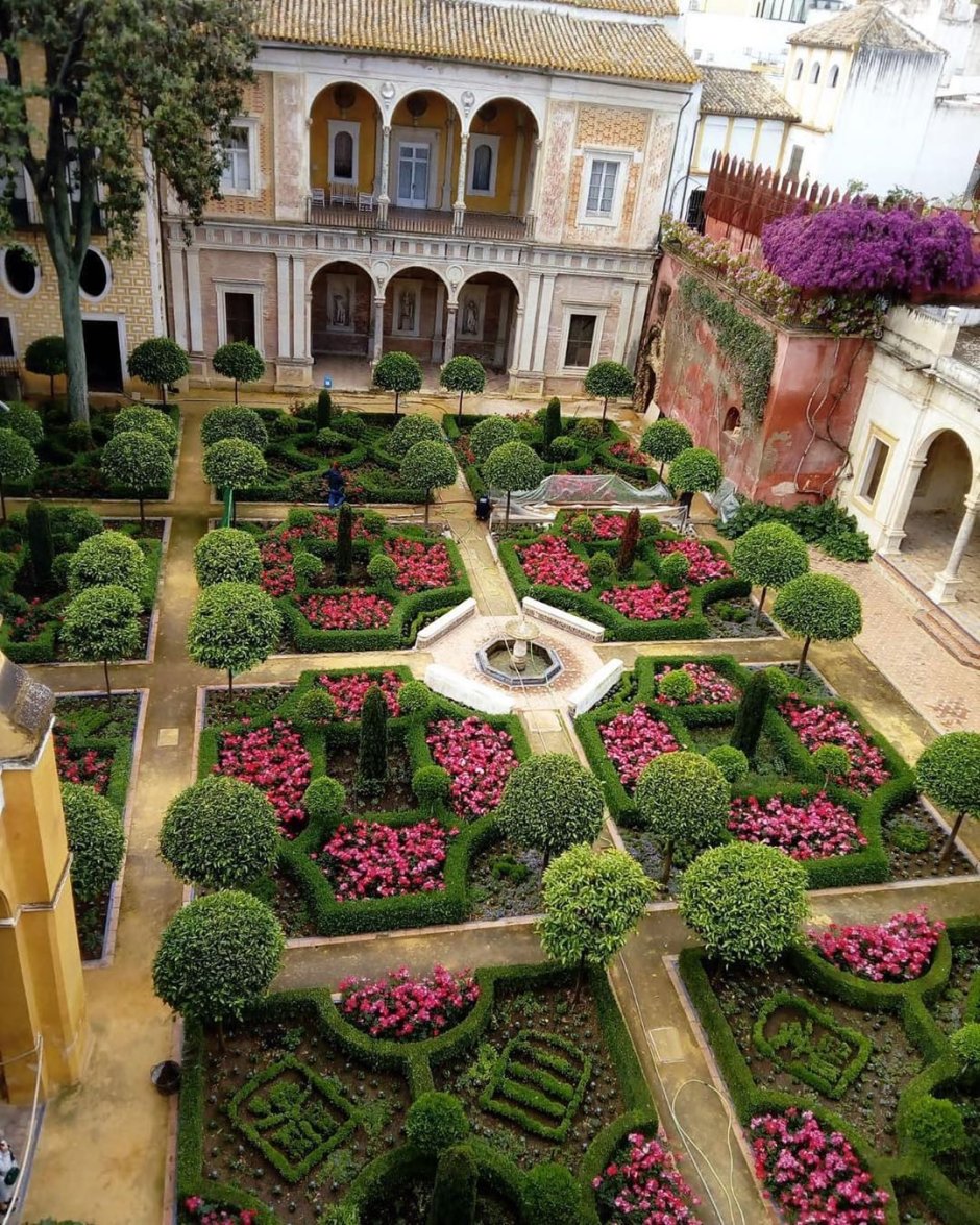 Испано-мавританский сад