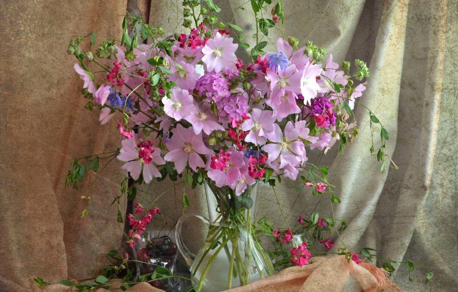 Космея с флоксами