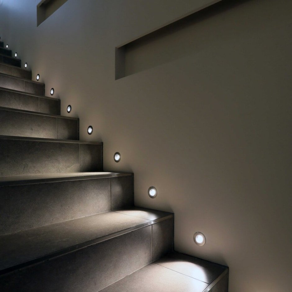 Светильники для ступенек лестницы в доме