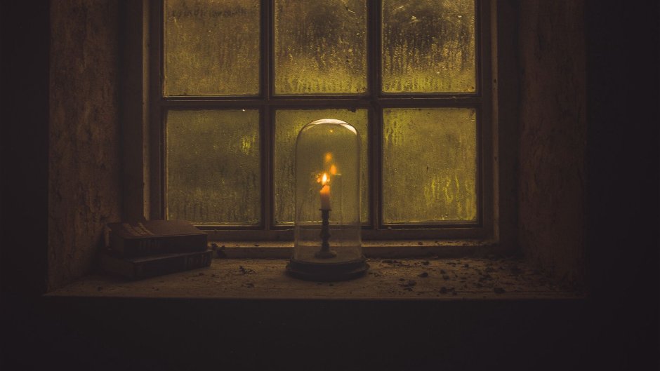 Свеча в окне