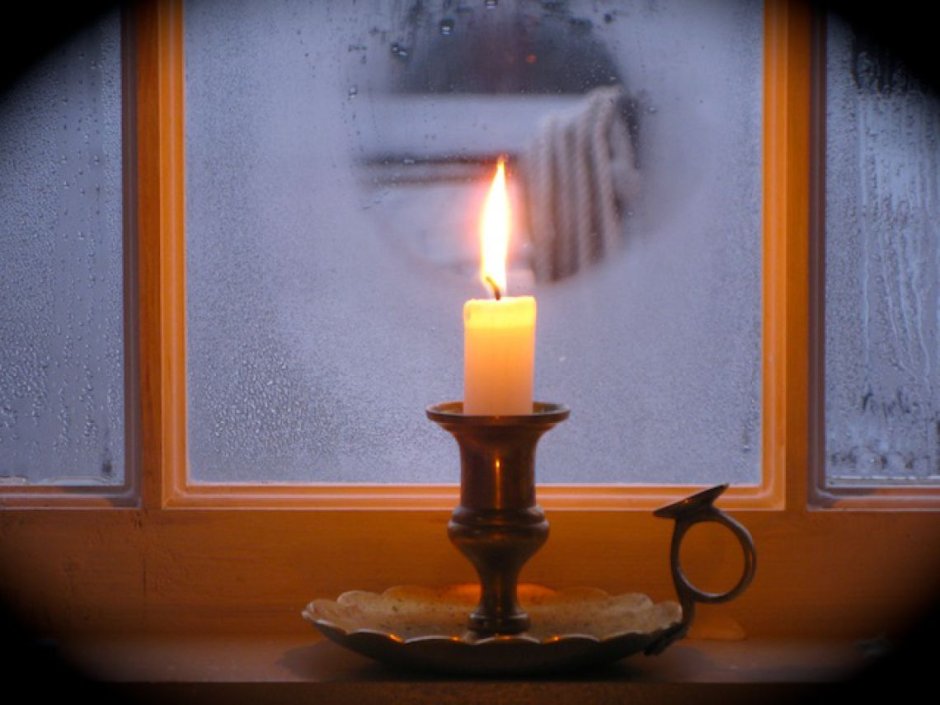 Украшение на окна свечи