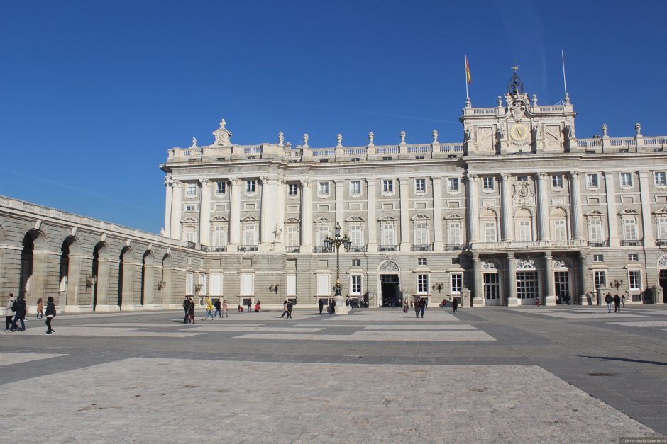 Мадридский дворец