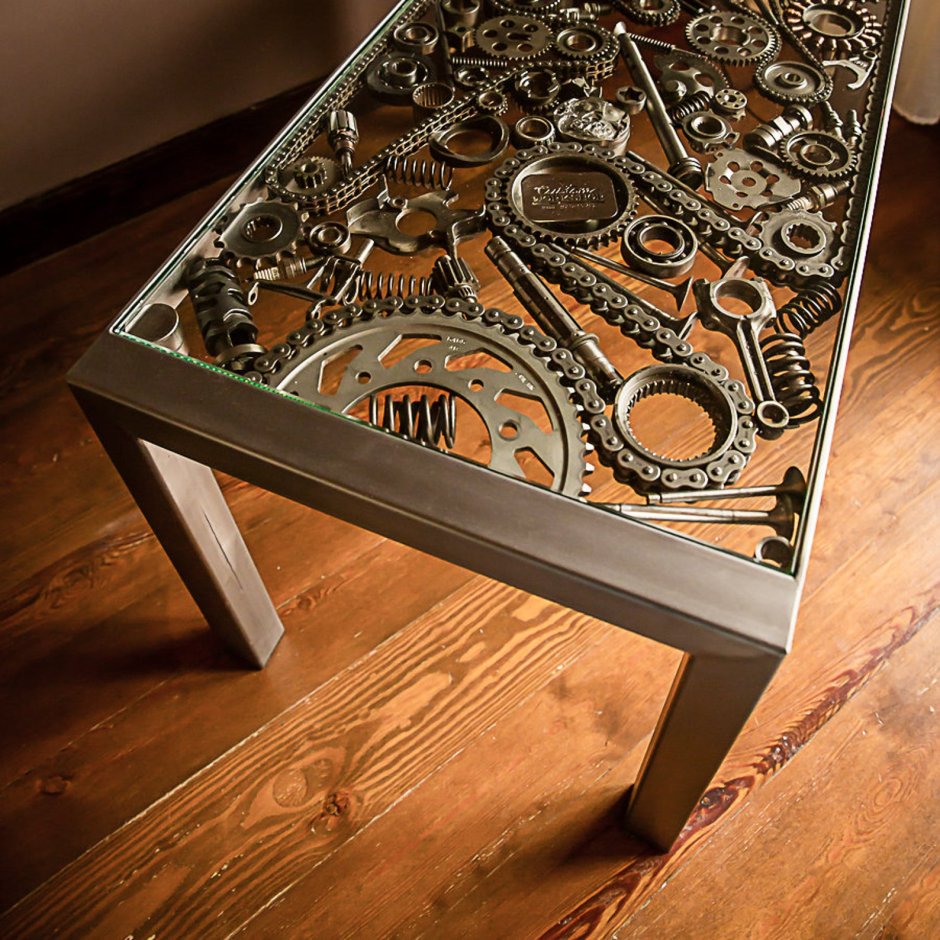 Дизайнерские столы из металла