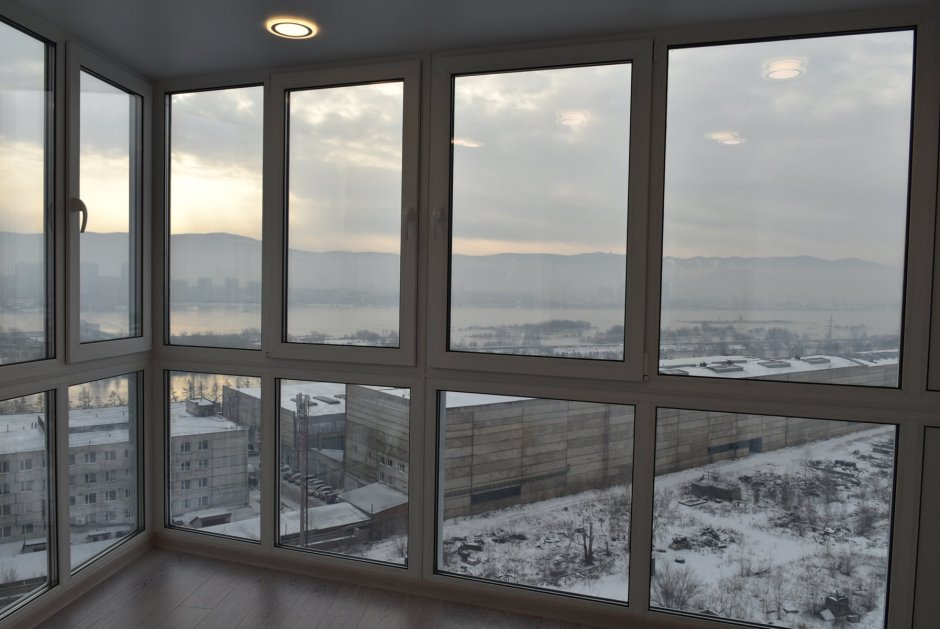 Панорамное балконное окно