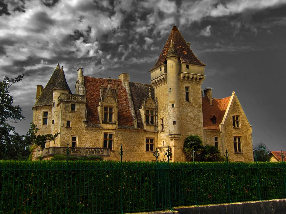 Замок Шато Миландес Франция