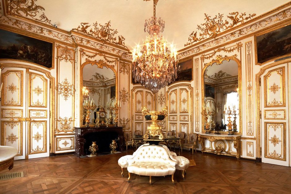 Версальский дворец рококо