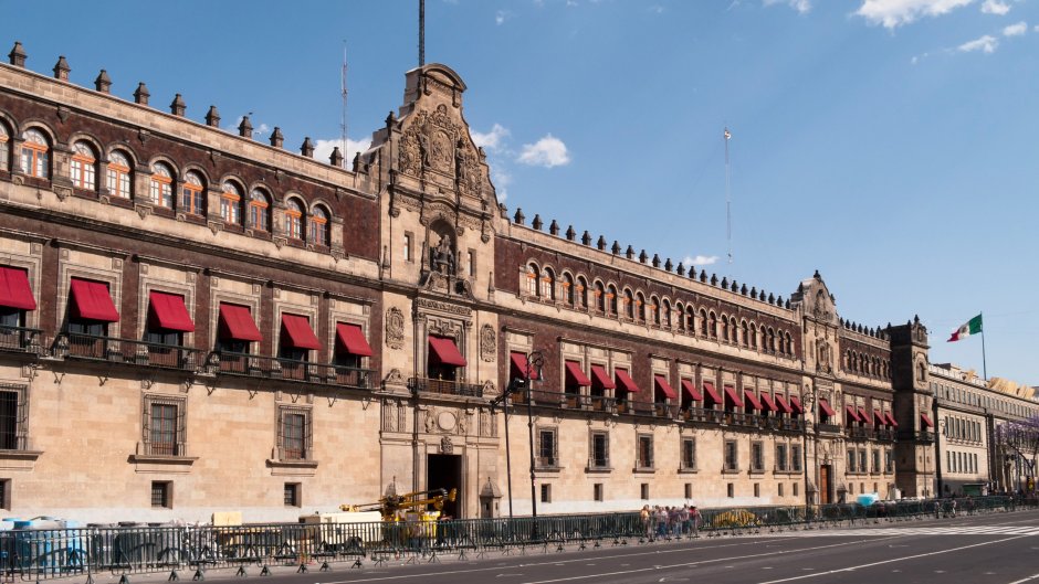 Национальный дворец Мехико