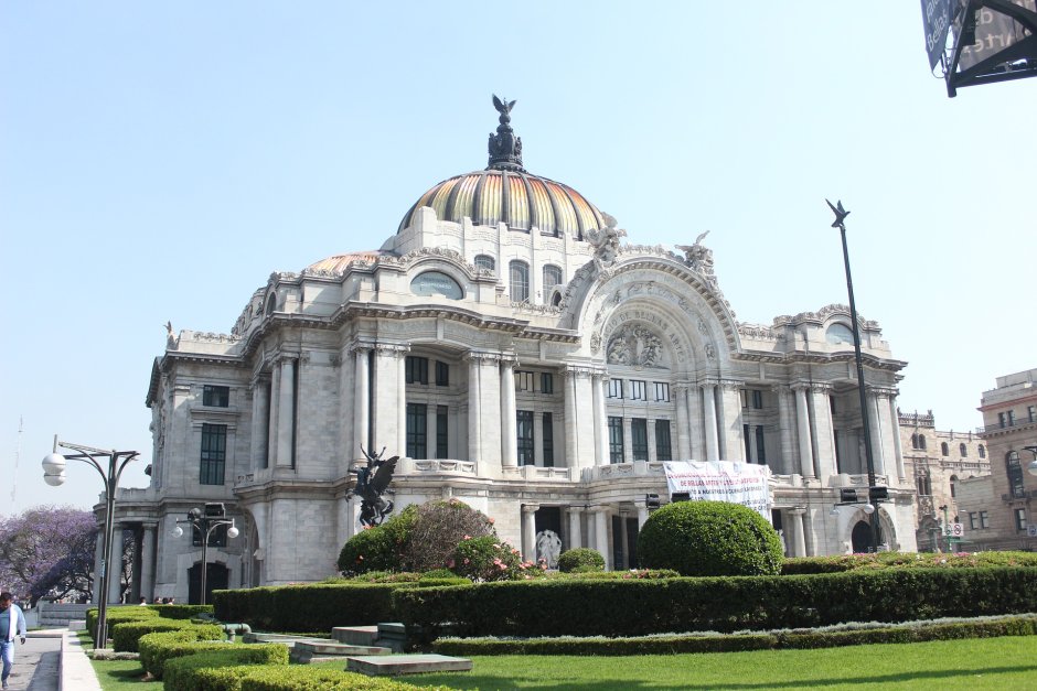Дворец изящных искусств (Мехико)
