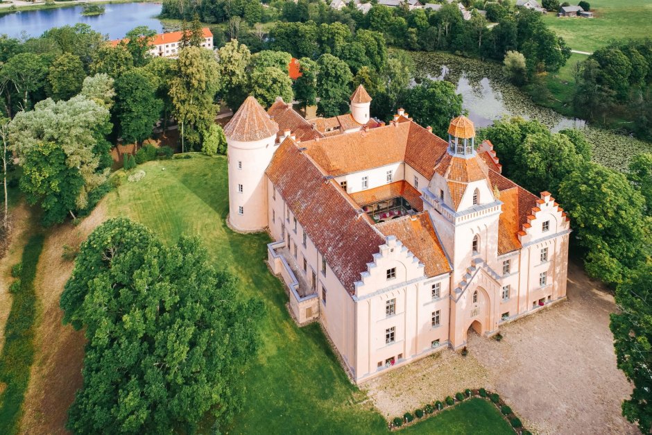 Средневековый замок Цесис Латвия