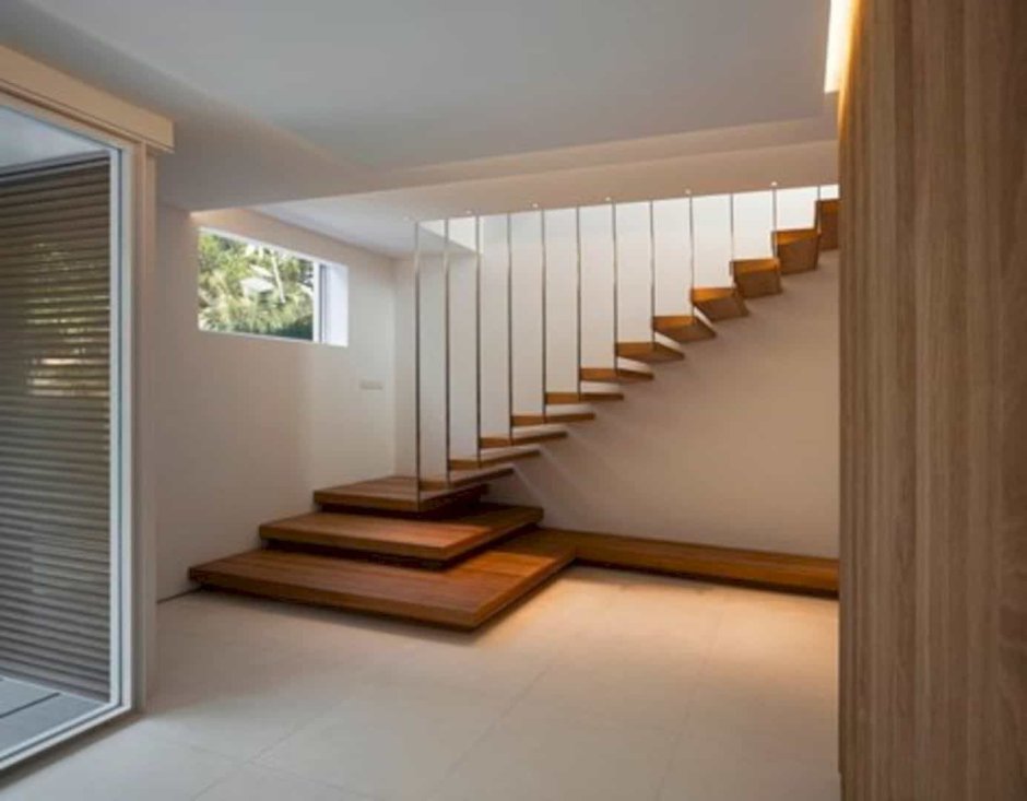 Консольная деревянная лестница