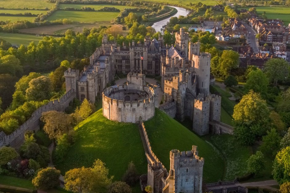 Монастырь замка Акра Англия