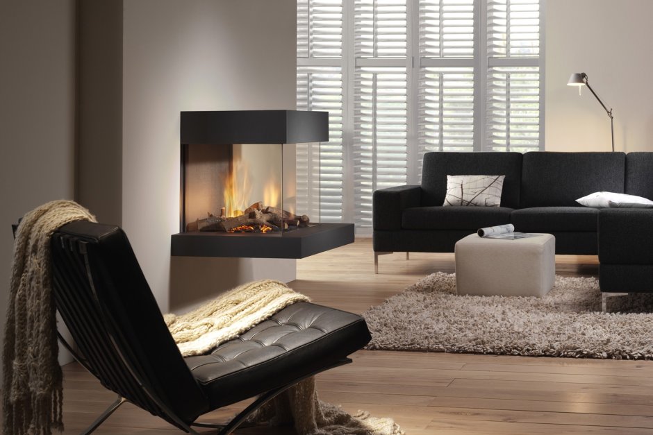 Комната с камином