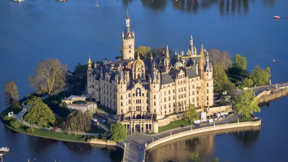 Замок в Шверине, Германия