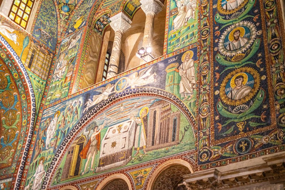 Базилика Сан-Витале в Равенне мозаика