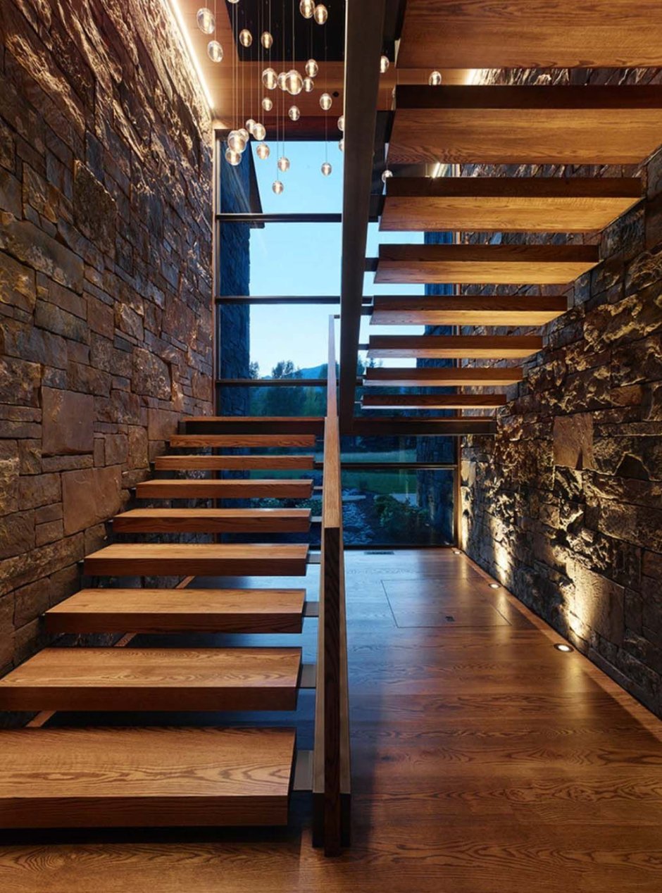 Деревянная лестница в стиле лофт