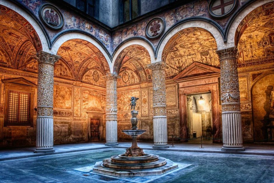 .Дворцы Флоренции (палаццо Медичи)