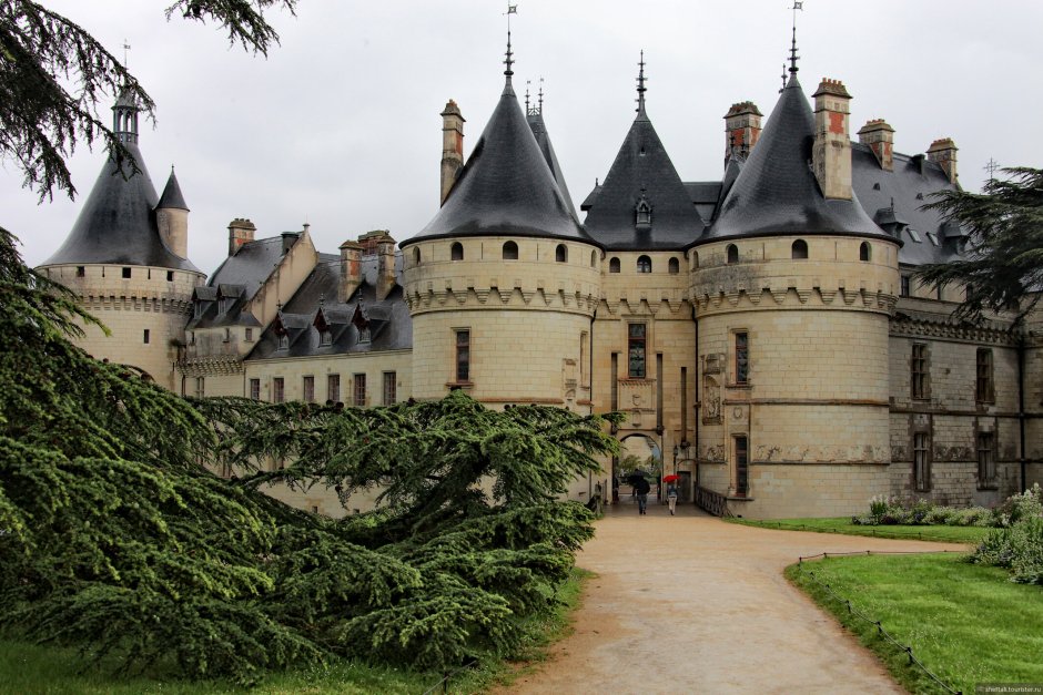 Замок Блуа-сюр-Луар.