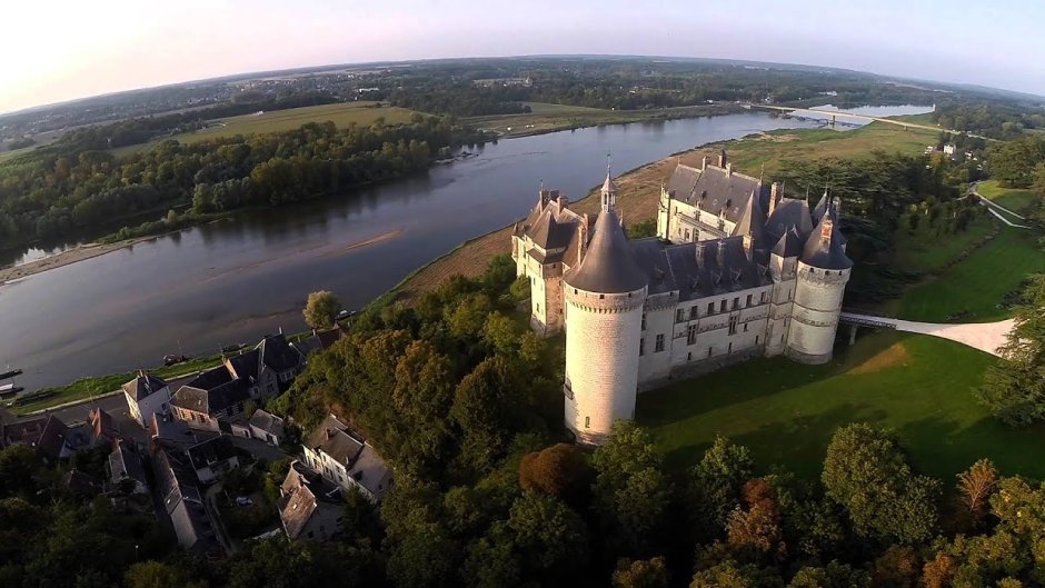 Замок Шомон-сюр-Луар Франция