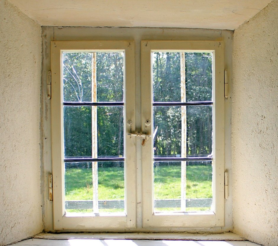 Комната с панорамными окнами