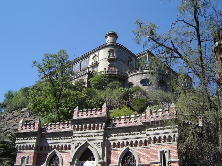 Чапультепекский дворец мехико
