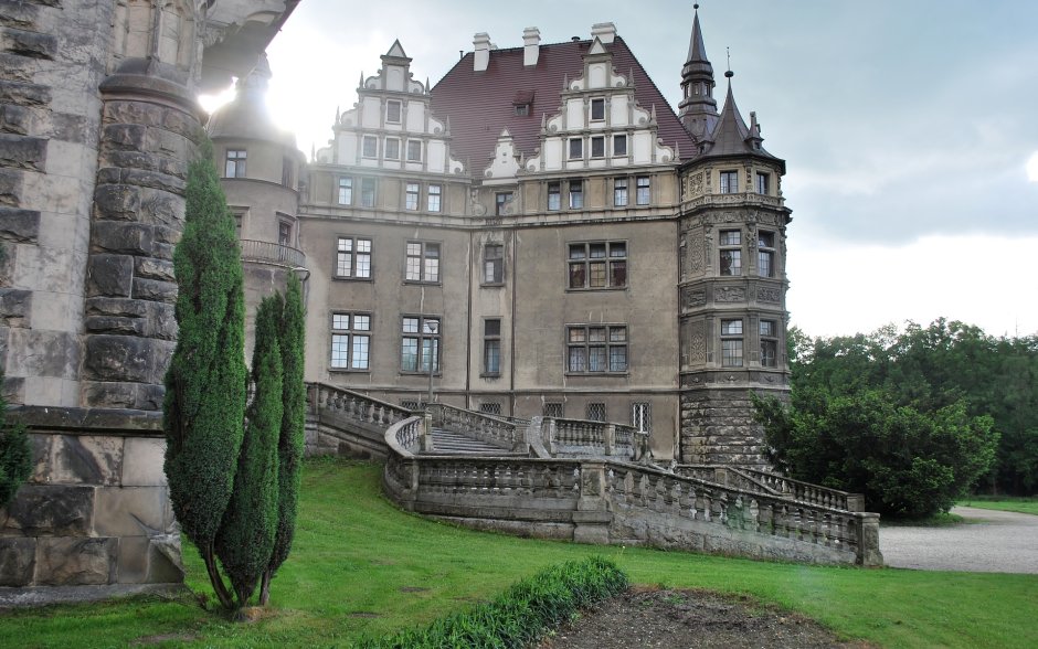 Замок Castle Moszna
