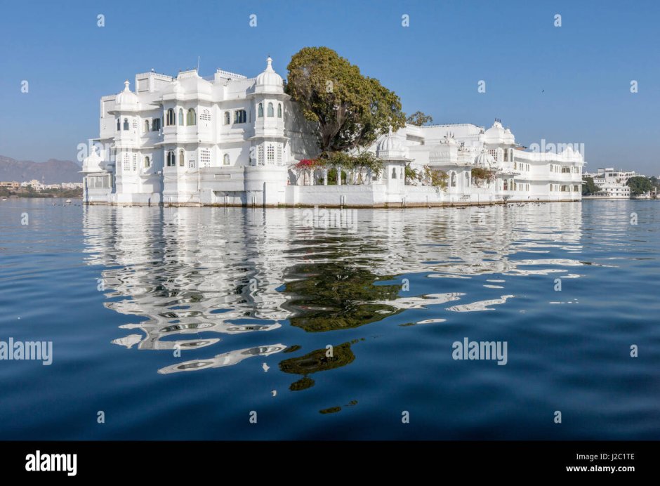 Озерный дворец Индия красивое описание