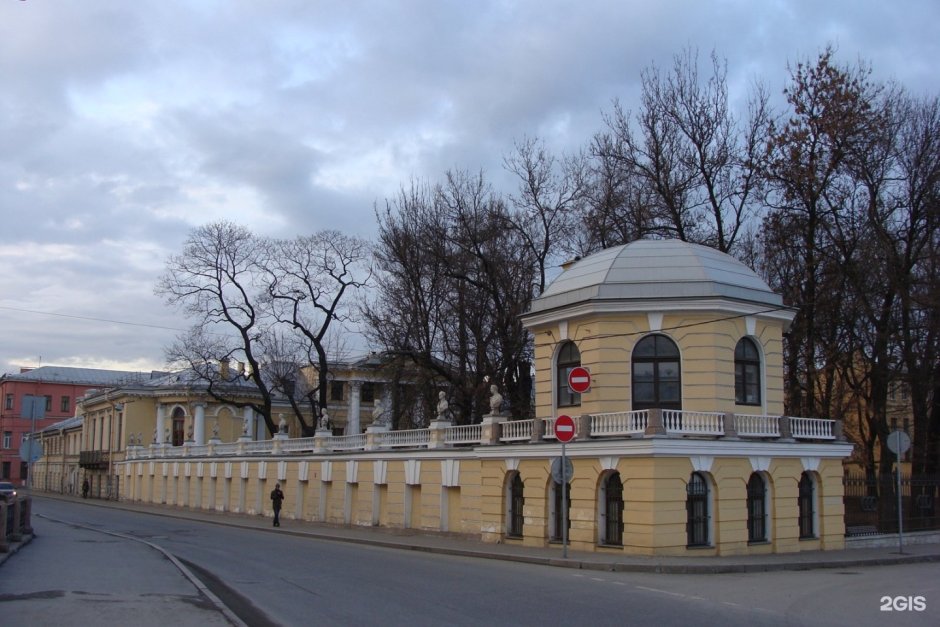 Галерная 58-60 дворец Бобринских