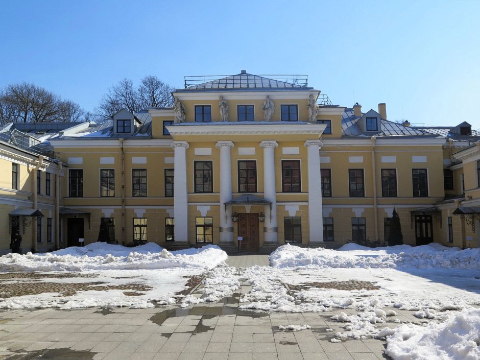 Дворец графов Бобринских в г. Богородицк