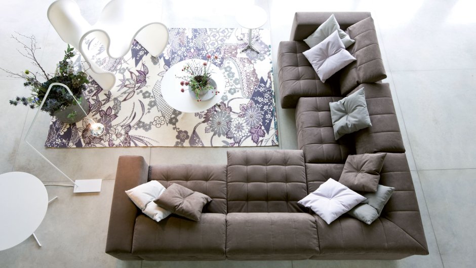 Декоративные подушки на синий диван