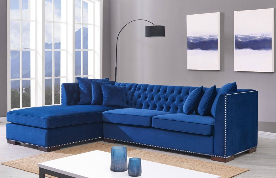 Напольные подушки в интерьере гостиной