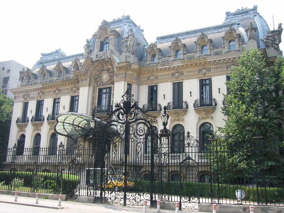 Румыния Бухарест дворец Кантакузино