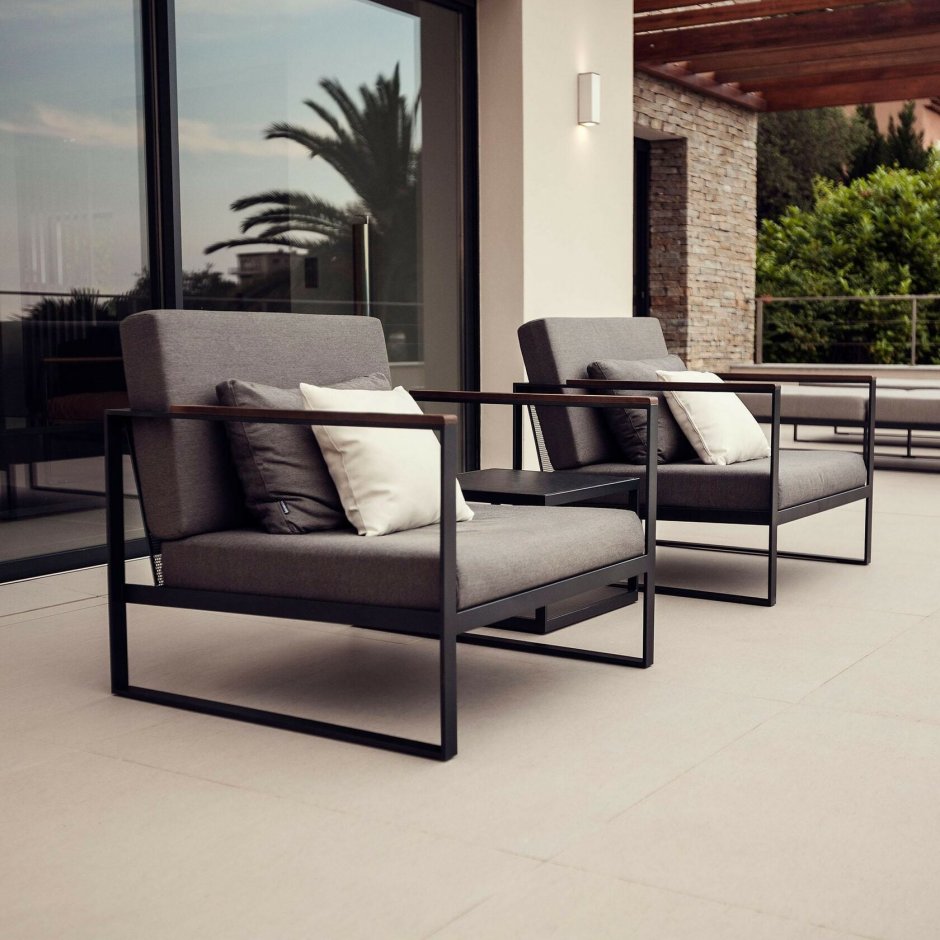 Шезлонг Djinn Chaise Lounge