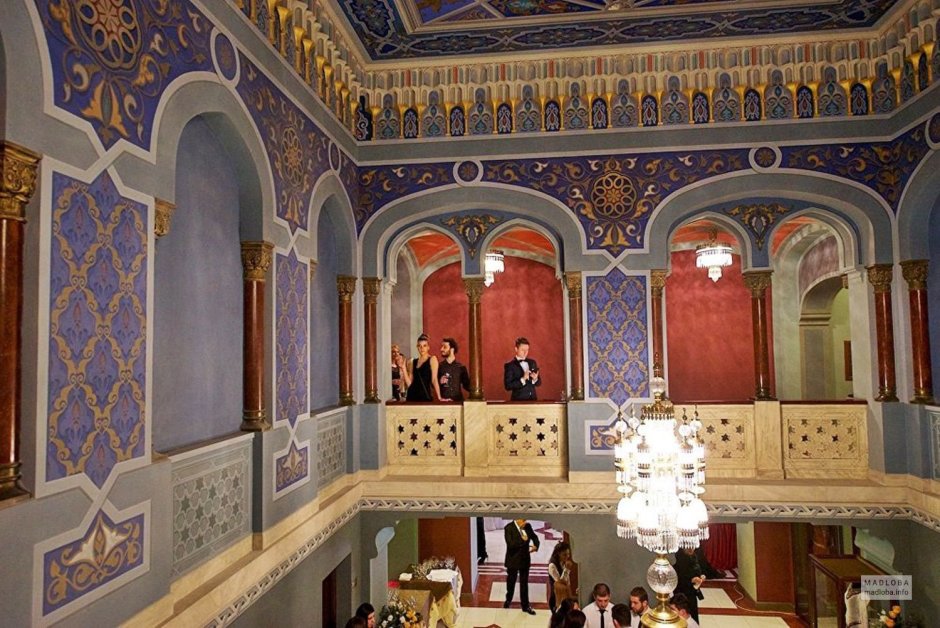 Дворец царицы дареджан в тбилиси