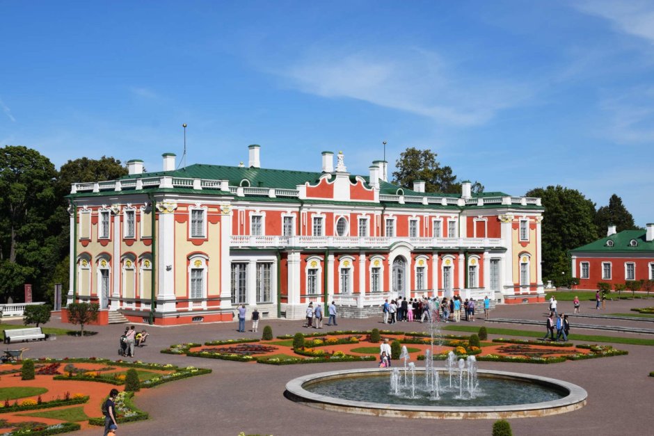 Antonovich Design спальня Королевский стиль