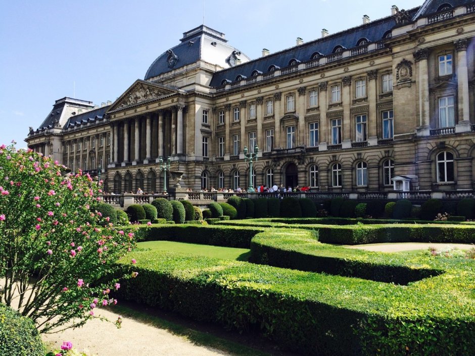 Лакенский дворец Брюссель