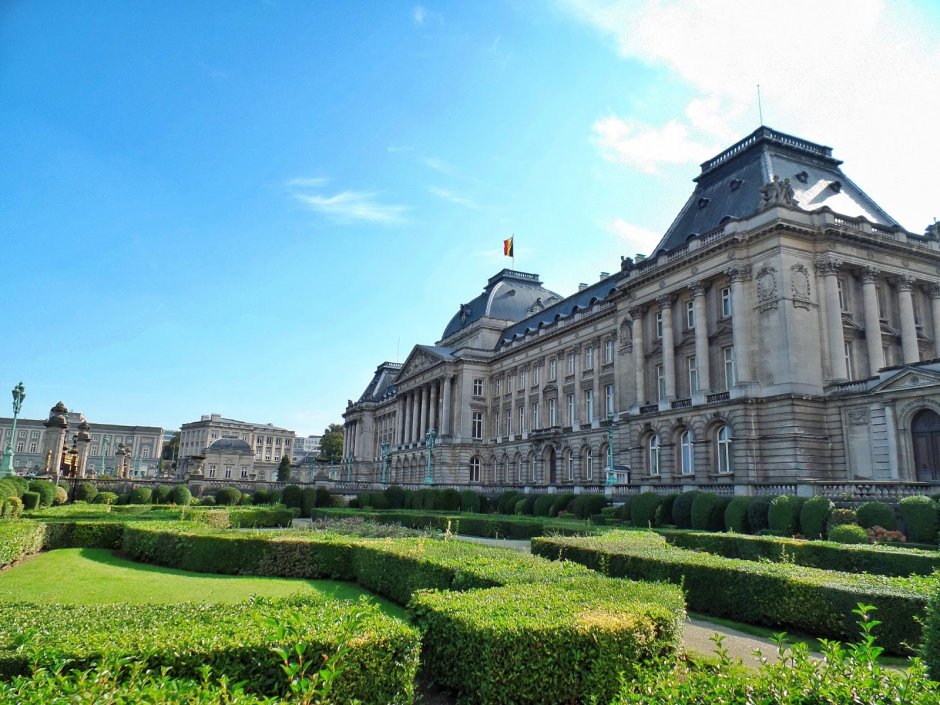 Лакенский дворец Брюссель