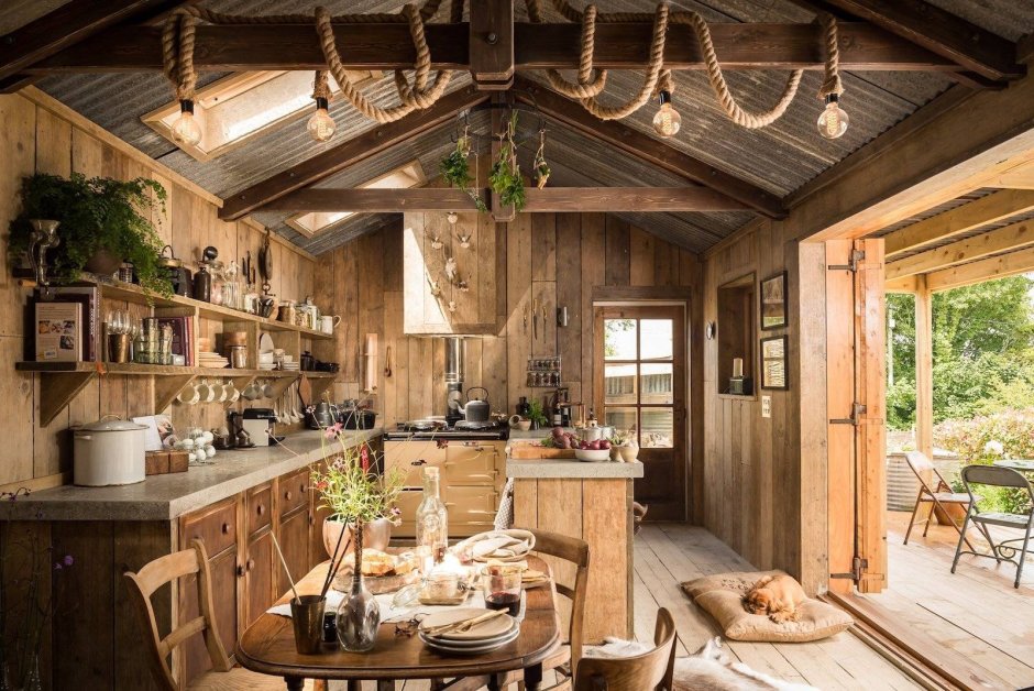 Кухня в брусовом доме в стиле Прованс
