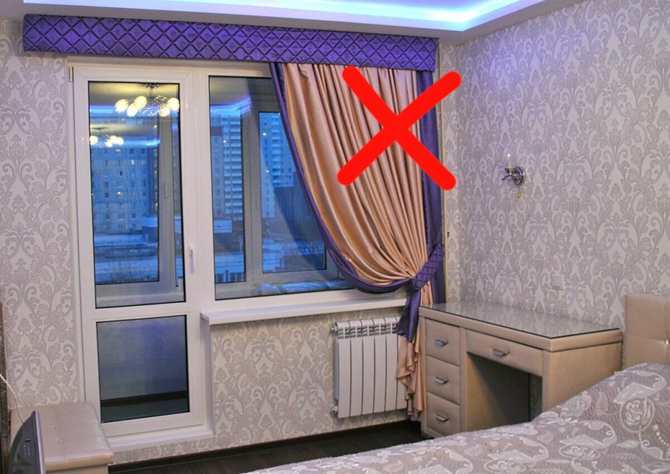 Шторы в спальню с балконом