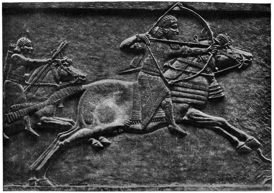 Царь Ашшурбанипал на охоте рельеф из дворца в Ниневии