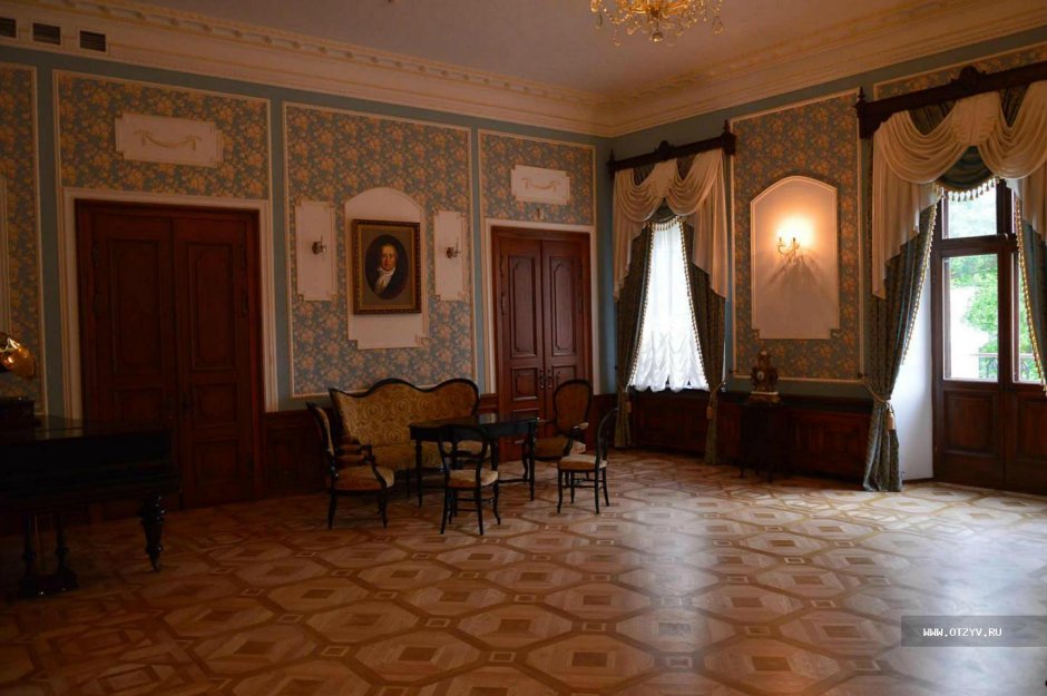 Беловежский дворец Романовых