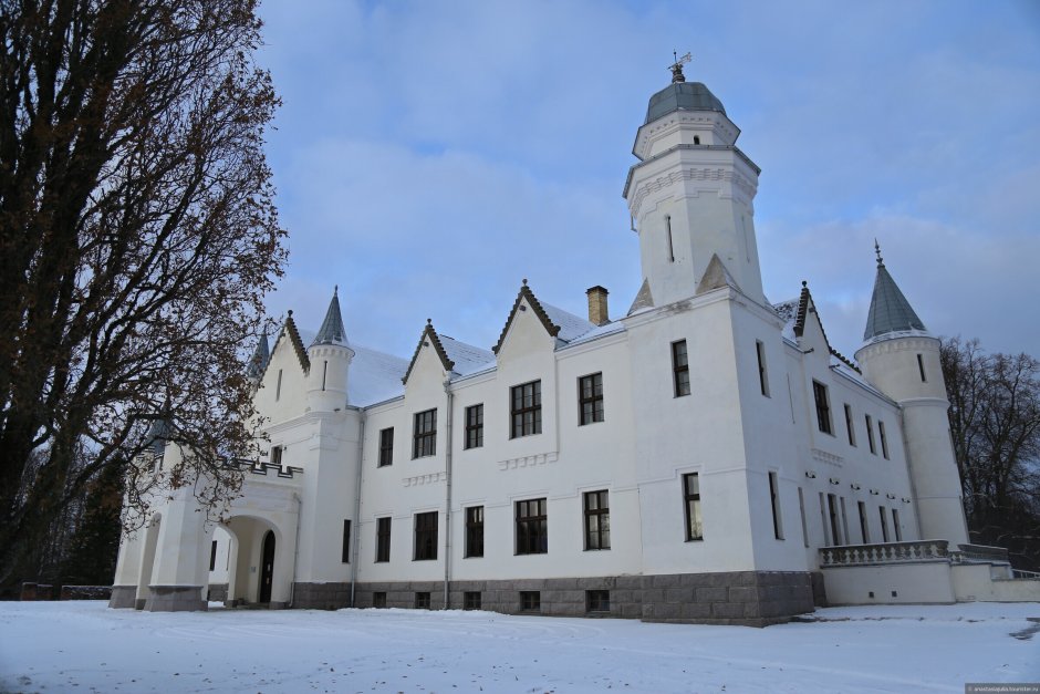 Васеннштейн замок в Эстонии