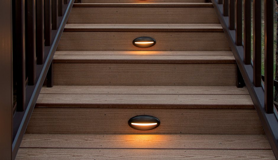 Светильники для лестниц и ступеней