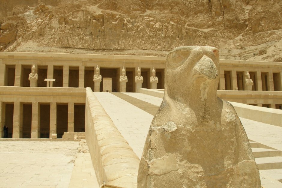 Храм царицы Хатшепсут Египет