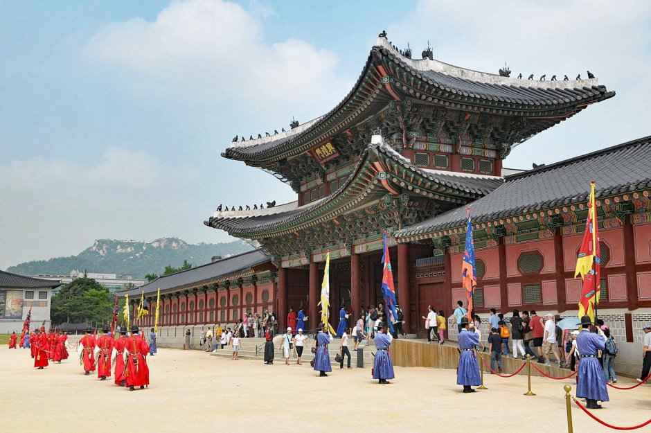 Дворец кёнбоккун в Сеуле